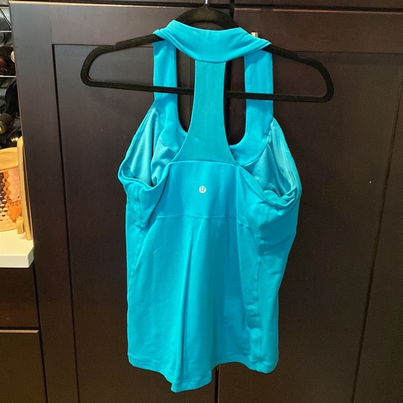 Lululemon Scoop Neck Tank - Picture 2 of 4